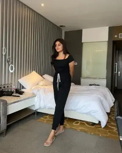 Call Girls Jalesar Cash On Delivery